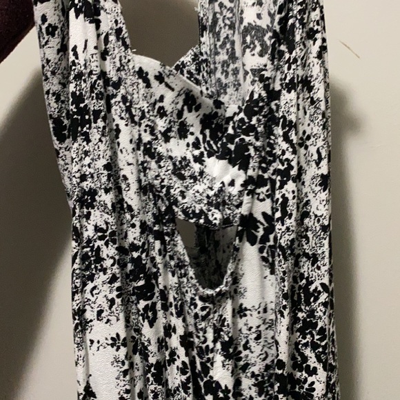 Volcom summer dress - Picture 2 of 3